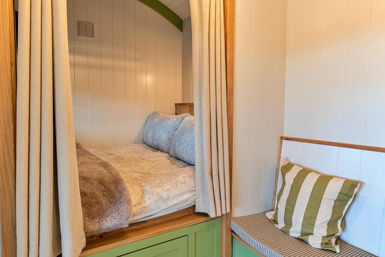 Finest Retreats - The Shepherd'S Hut At Northcombe Farm Beaworthy Zewnętrze zdjęcie